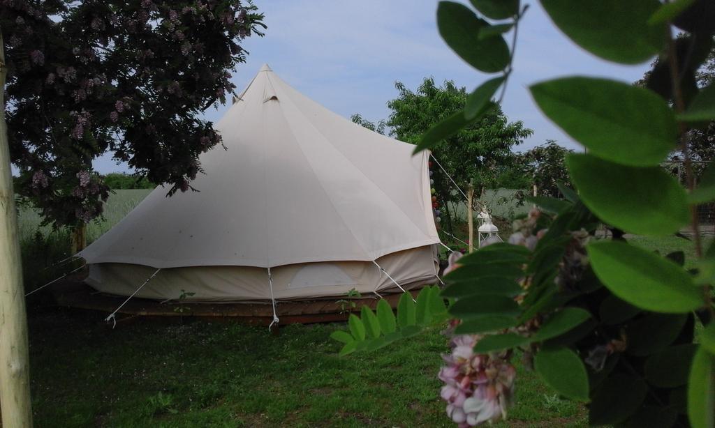 Chy-Kara Farm Camping Palmonostora Bagian luar foto